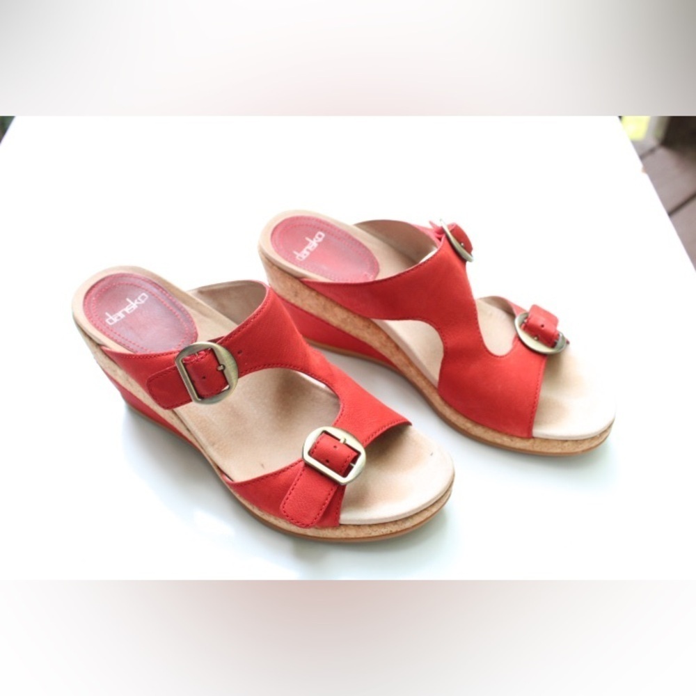 Dansko  wedge sandsls